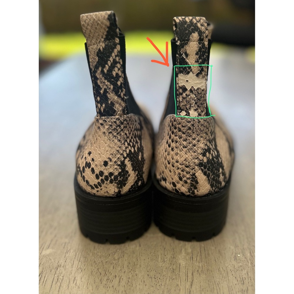 Universal Thread Snakeskin Print Chelsea Boots Lug Sole Zip Ankle Bootie Size 10 - Picture 10 of 10